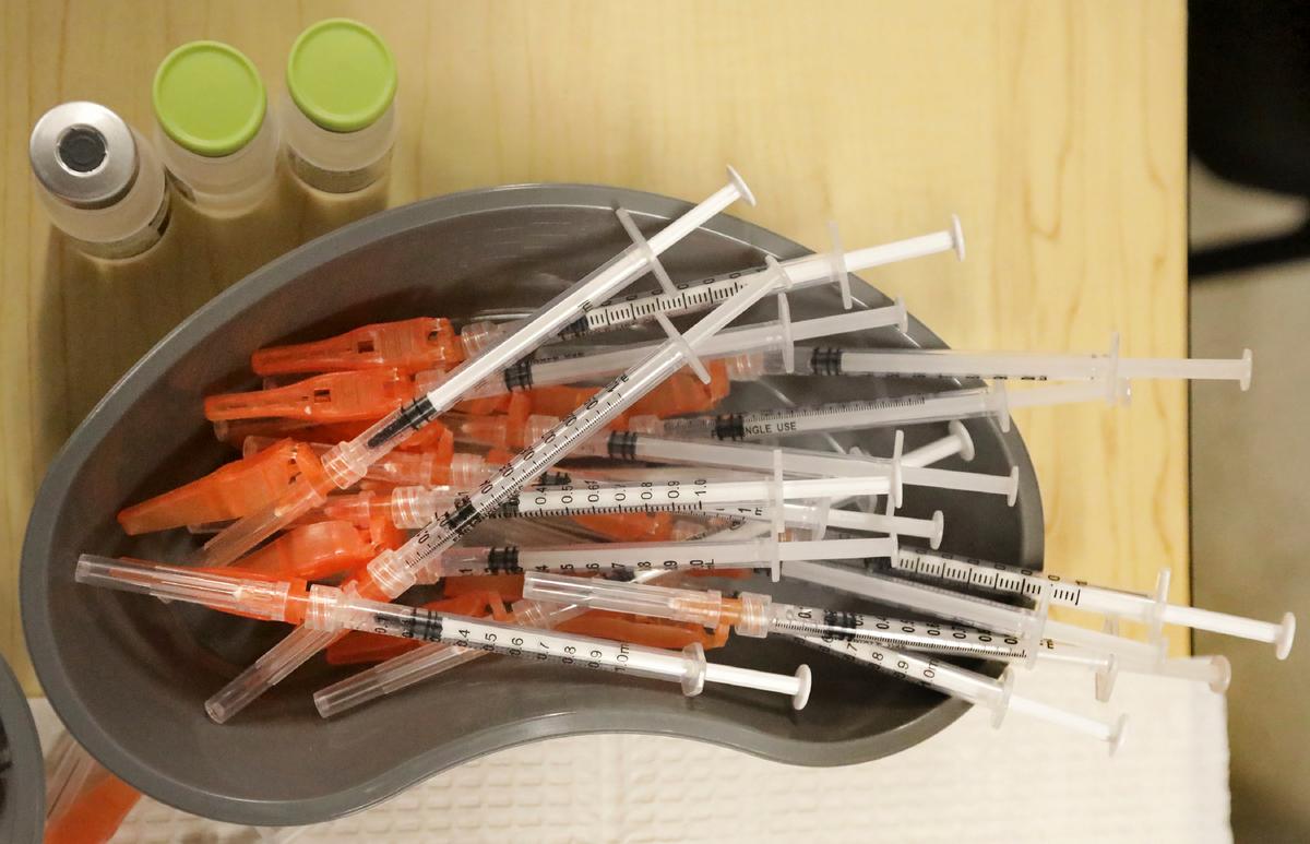 FDA Advisers Oppose Repeated COVID-19 Vaccine Boosters