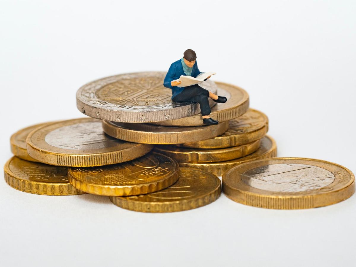 Dogecoin Just a Fraction: These Cryptos Brought Americans the Most Gains in 2021