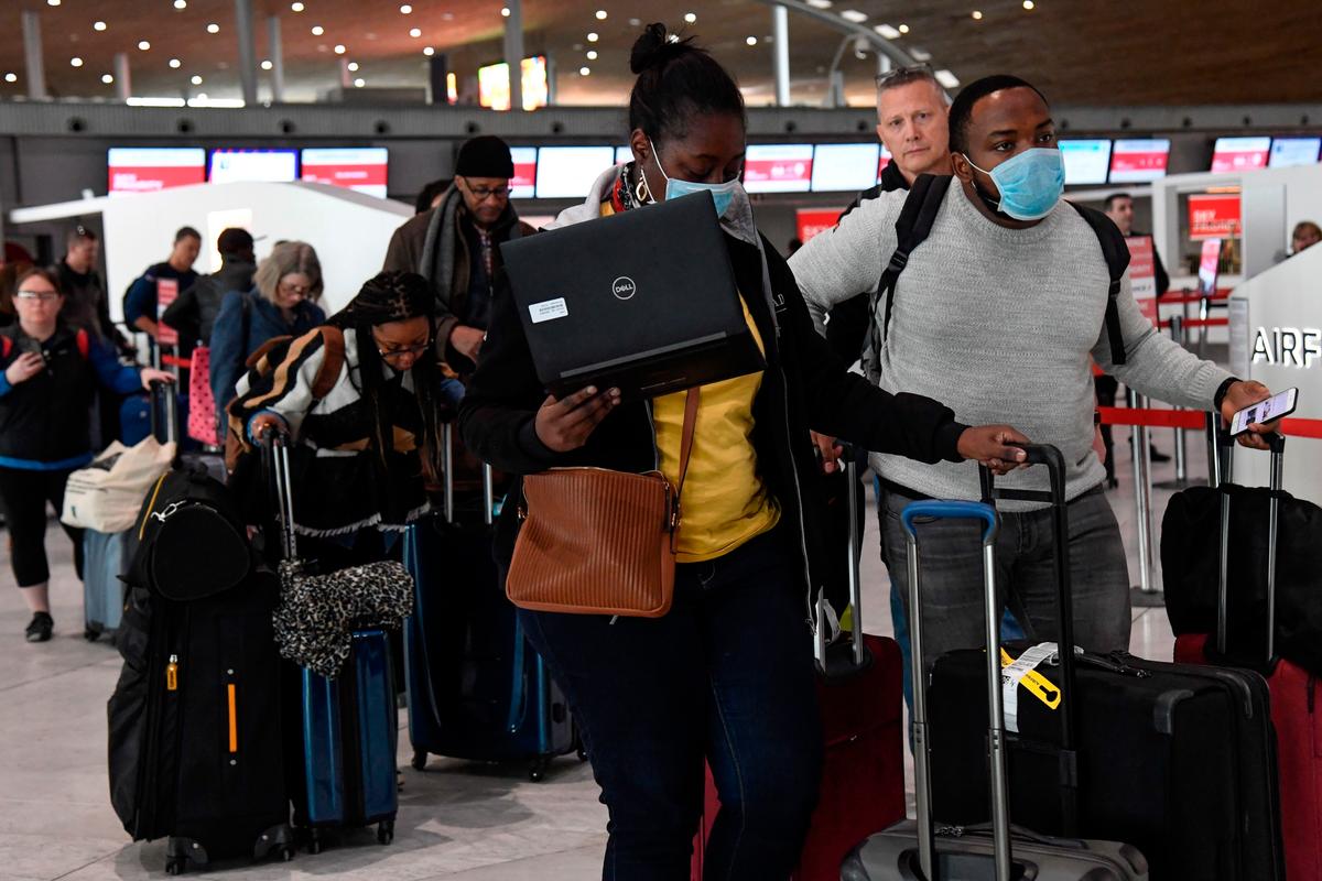 EU Set to Drop Mask Mandate for Air Travel Next Week
