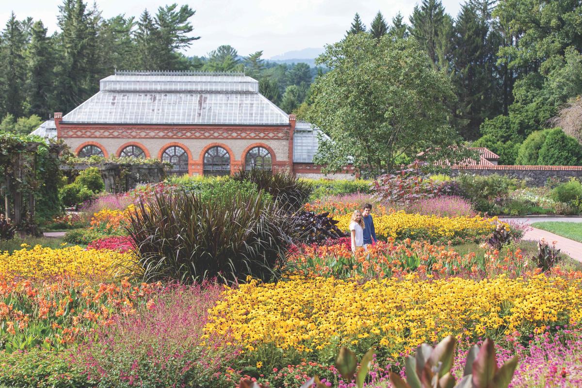 The Italian Garden, with the Biltmore’s library terrace seen in the background. (Courtesy of The Biltmore Company）