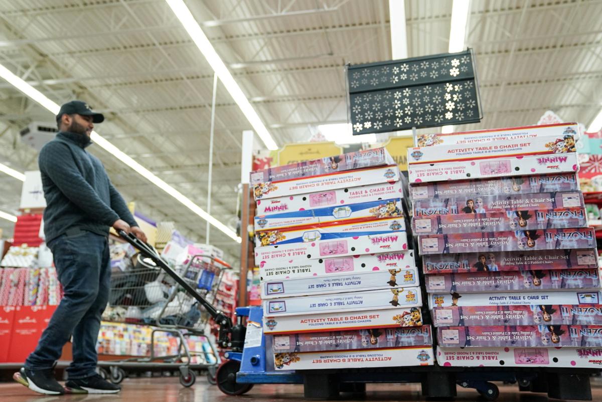 US Wholesale Inventories Increase Strongly; Sales Growth Slows
