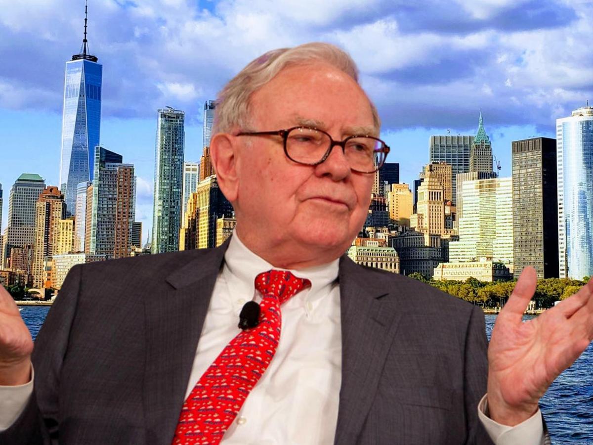 Warren Buffett’s Top 10 Investing Insights: Have No Opinion About The Markets And Don’t Diversify