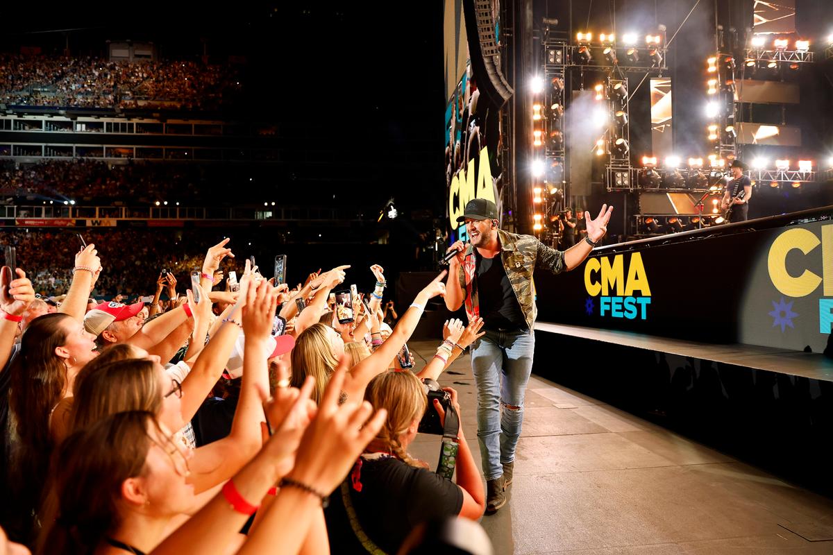 Enjoy the Summer, Maximize Your Music Festival Savings