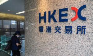 Hong Kong-Listed Chinese Shares Enter Bear Market as Spending Worries Deepen