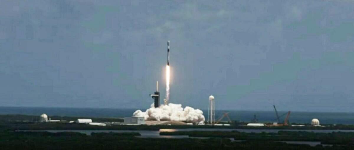 Elon Musk’s SpaceX Launches 1st ‘Direct-to-Cell’ Starlink Satellites With T-Mobile