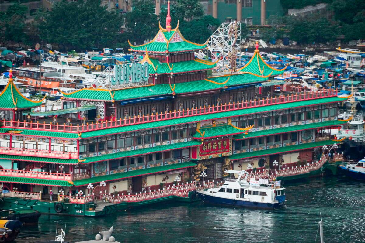 Hong Kong’s Iconic Jumbo Floating Restaurant Capsizes at Sea