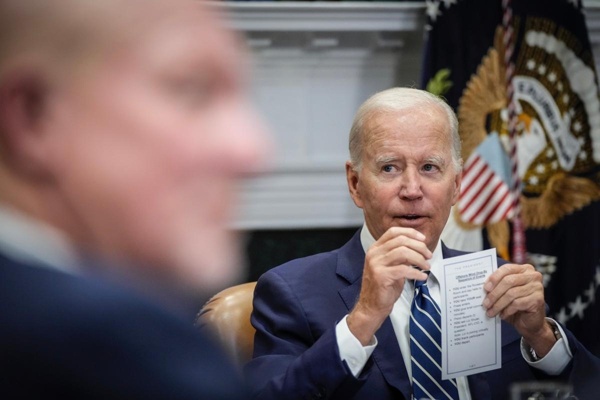 Biden Accidentally Reveals Very Specific Cheat Sheet Reminding Him How to Act