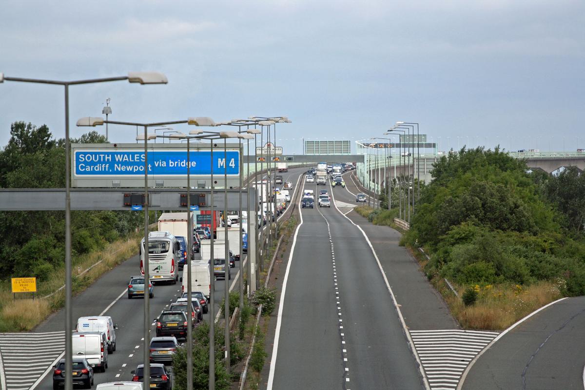 UK Police Arrest 13 Following Slowing Driving Protests Over Fuel Prices