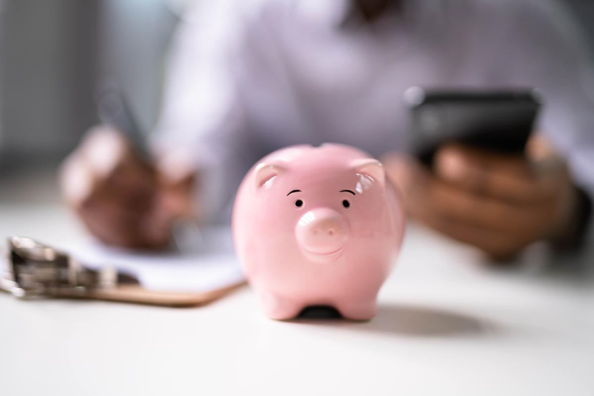 Paying Too Much for Cellphone Service? Here’s 5 Ways To Save Money