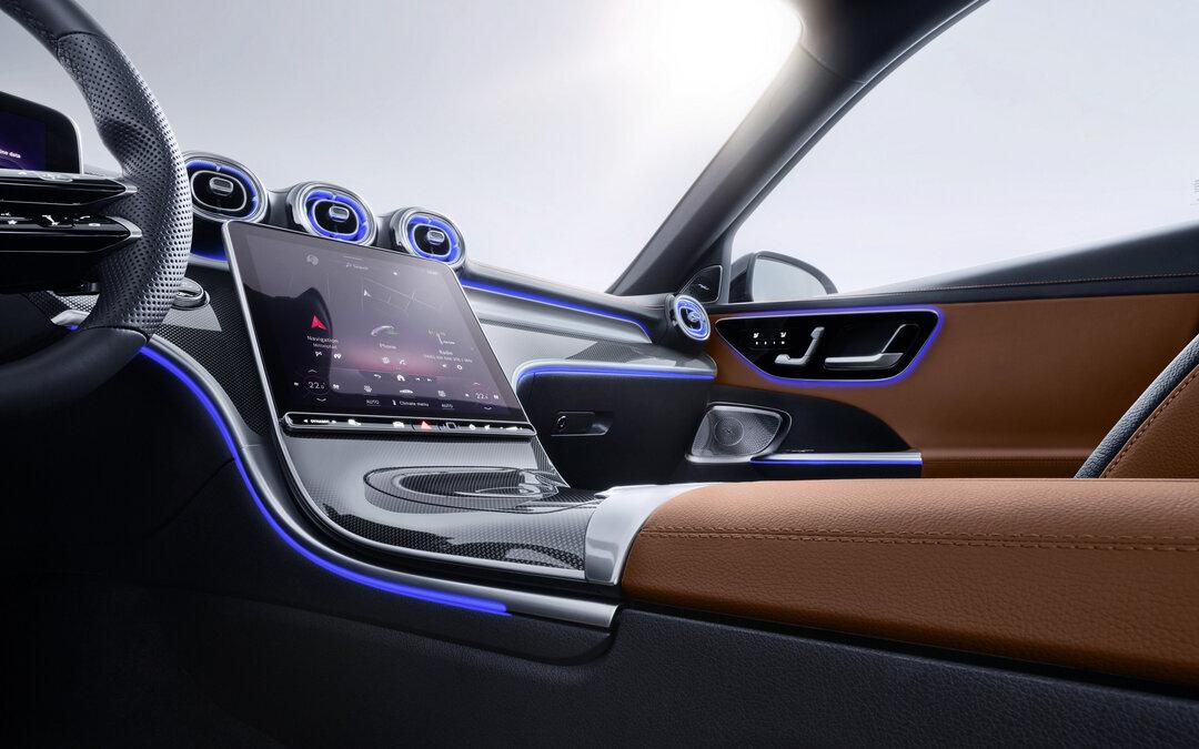 Mercedes-Benz Recalls 144,000 Vehicles for Blank Instrument Panel Displays