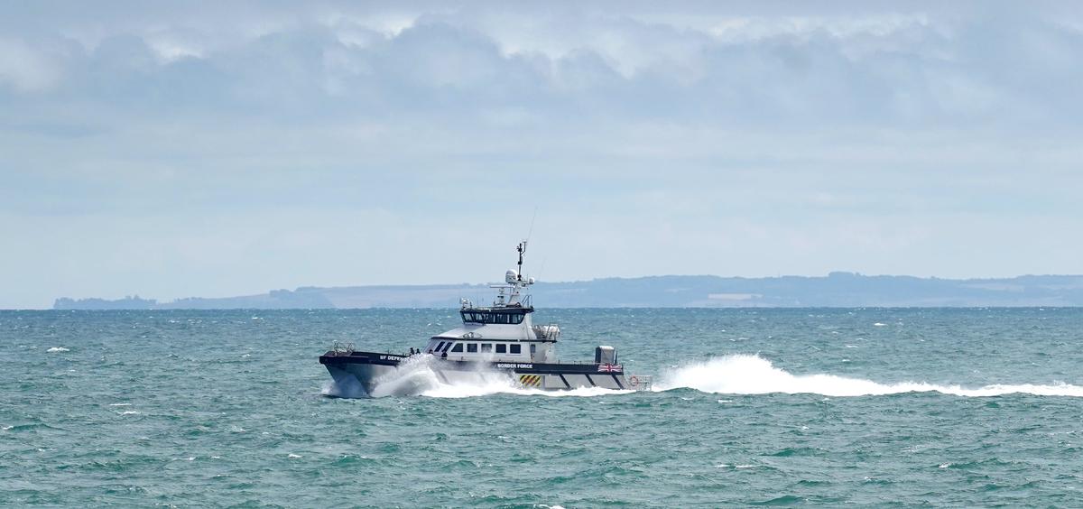 2 Small Boat Migrants Jailed in UK for Illegal Entry After Attacking French Police