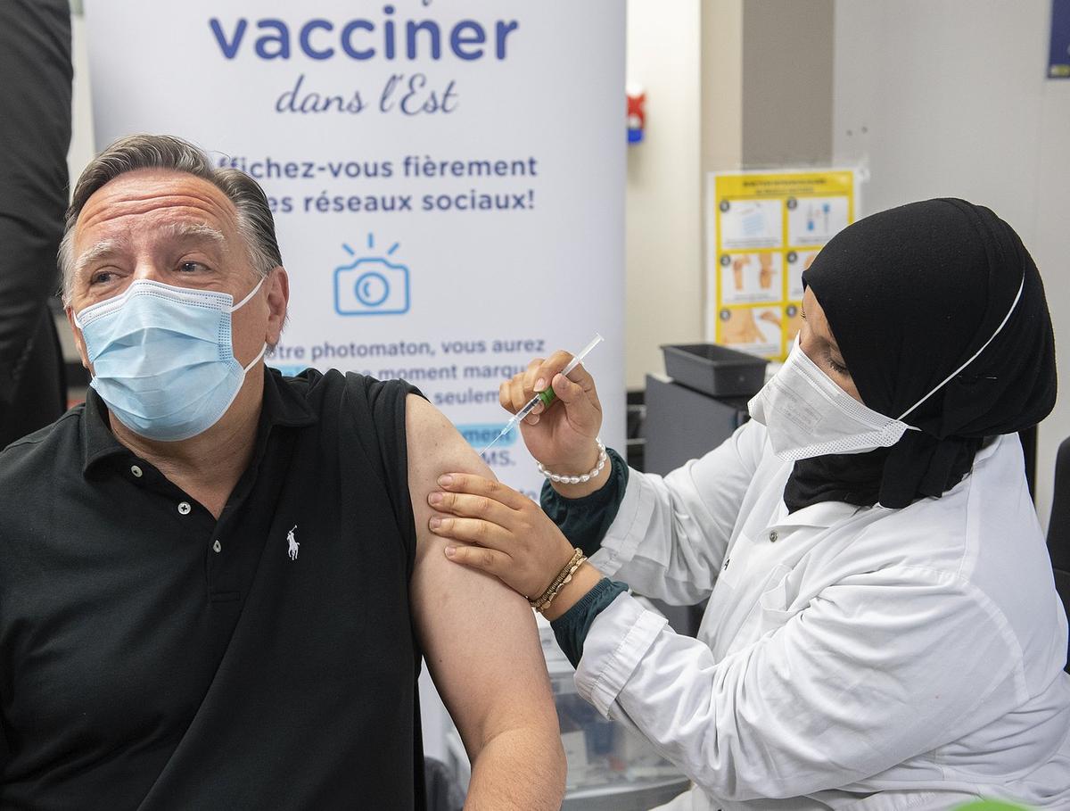 Quebec Starts Offering 5th Dose of COVID-19 Vaccine to Long-Term Care Residents