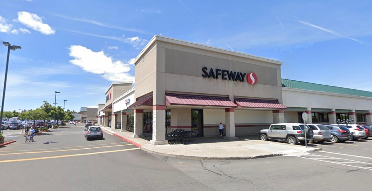 3 Dead After Shooter Opens Fire at Oregon Shopping Center