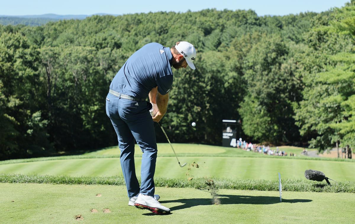 Wolff Makes an Ace and Leads LIV Golf Event Over Newcomers