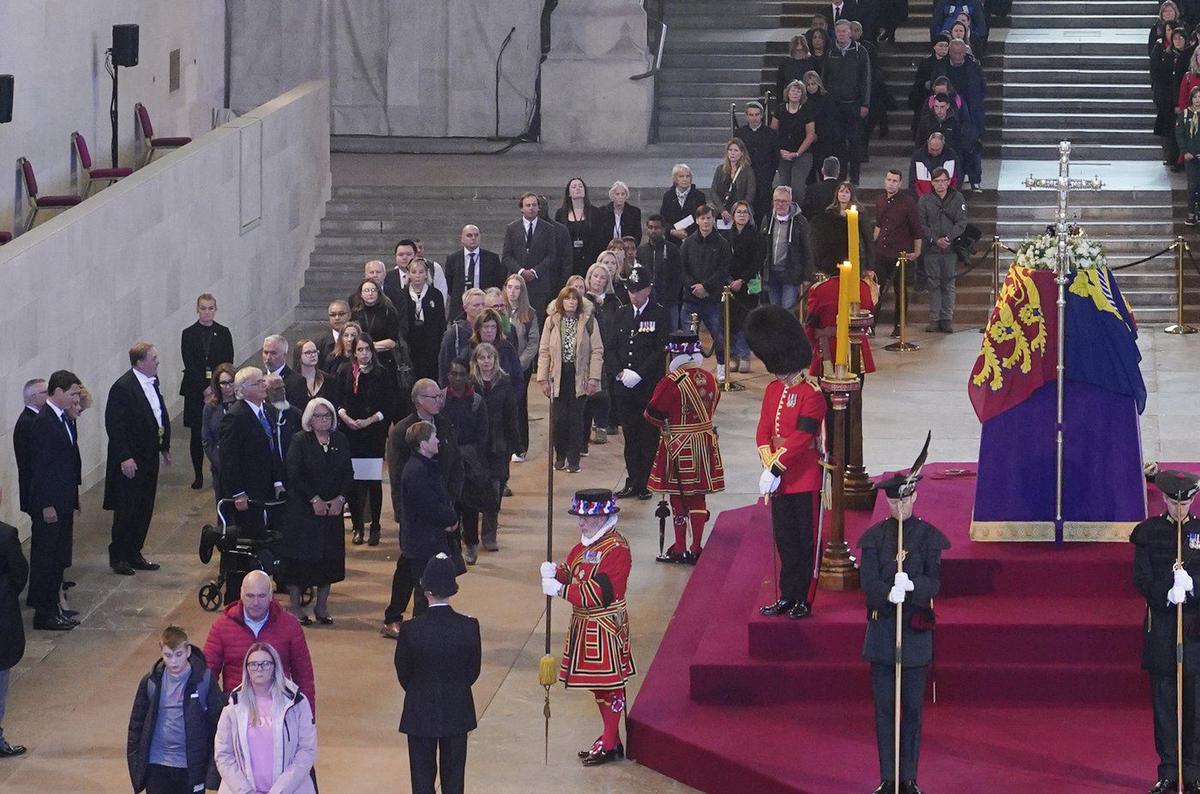 Prime Minister Justin Trudeau Attends Queen’s Lying-in-State, Meets King Charles III