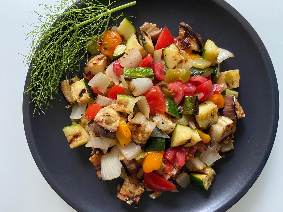 This Fall, Dive Into an Oh-So-Versatile Grilled Vegetable Medley