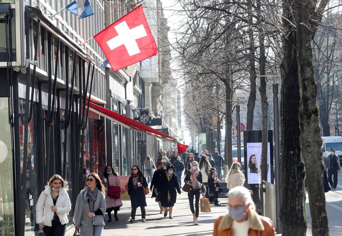 Switzerland’s Face-Covering Ban Goes Into Effect