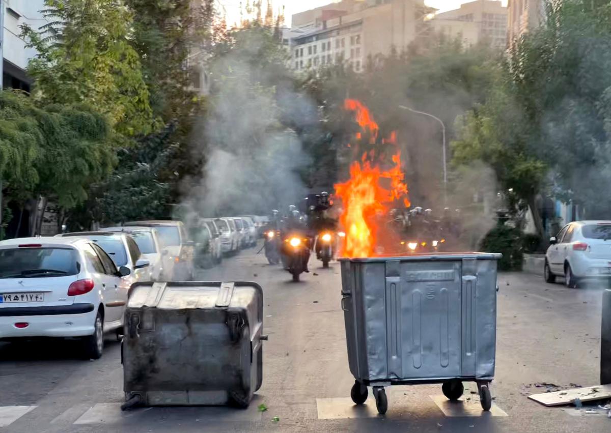 Iranians Continue Protests Over Woman’s Death in Custody; Death Toll Rises and Internet Curbed