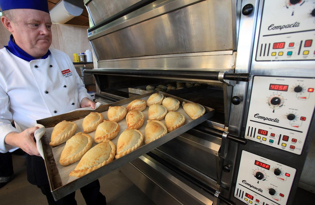 UK Announces Plan to Cut Energy Bills for Businesses by Half