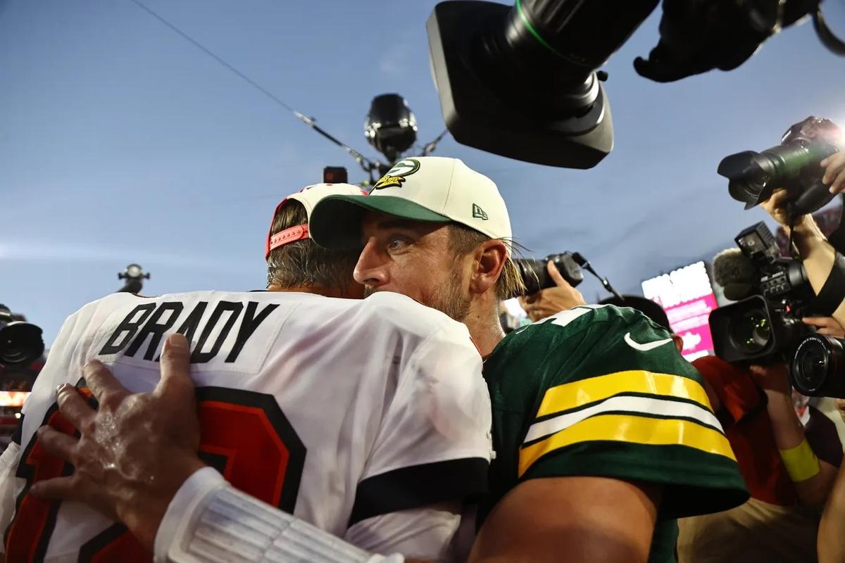 Packers Top Bucs in Possible Final Rodgers–Brady Matchup