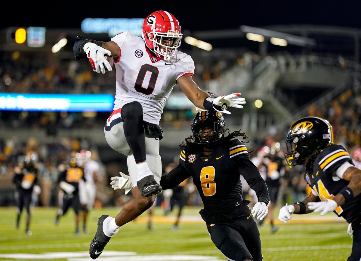 Top 25 Roundup: No. 1 Georgia Has to Rally in 4th Quarter
