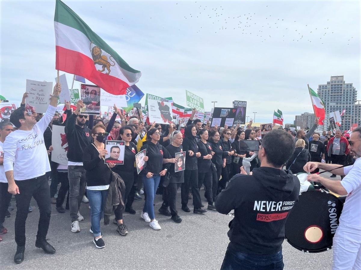 Tens of Thousands in Toronto, Other Cities Protest Iran’s Government