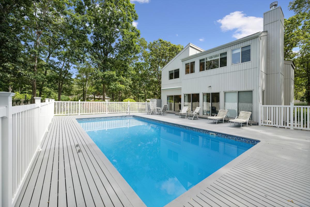 US Home Sales Tanking: Industry Leaders Weigh in on What’s Next