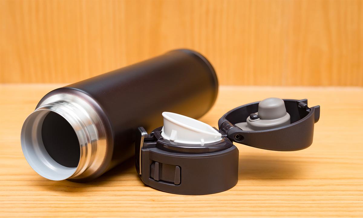 The Vacuum Flask Needs to Be Cleaned Regularly to Prevent Bacteria From Growing Into Biofilm