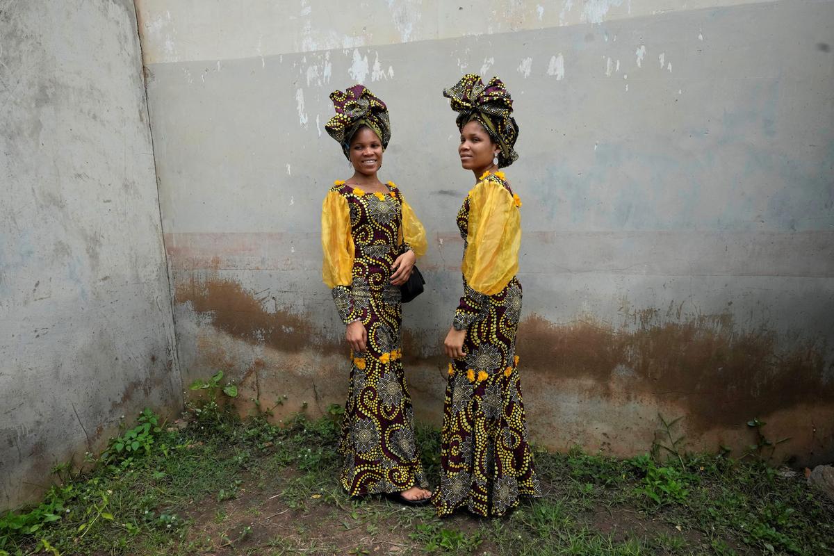 Nigerian City Celebrates Its Many Twins With Annual Festival