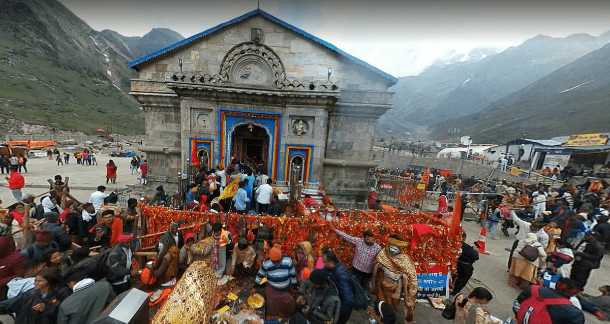 Helicopter Carrying Hindu Pilgrims Crashes in India, Kills 7