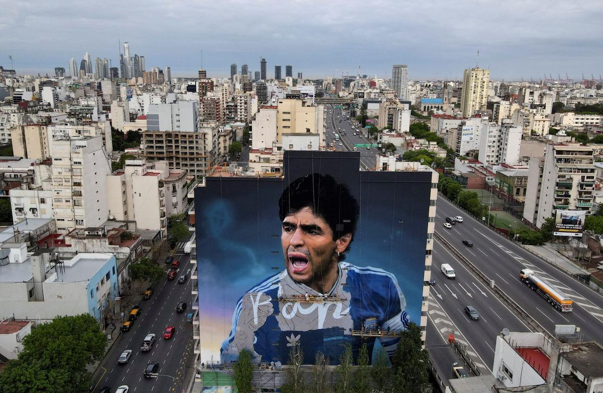 Giant New Mural Celebrates ‘Warrior’ Maradona in Buenos Aires