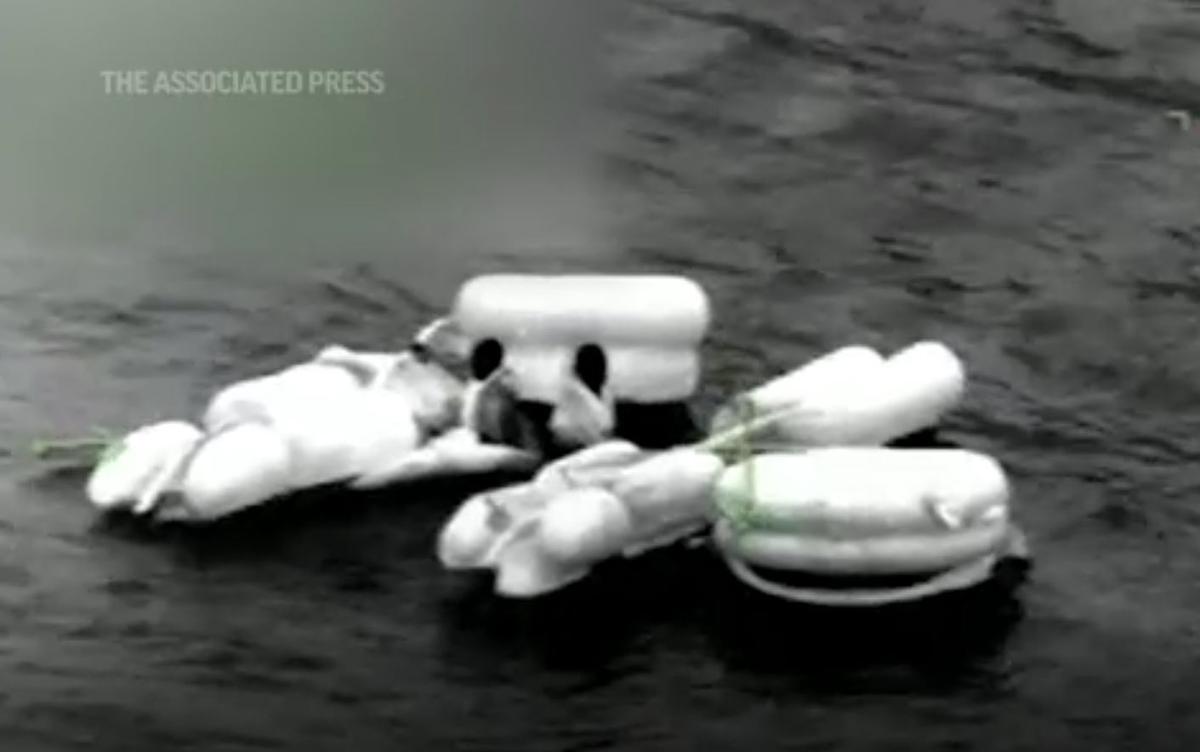 1 Dead, 2 Injured in Helicopter Crash Off Louisiana Coast