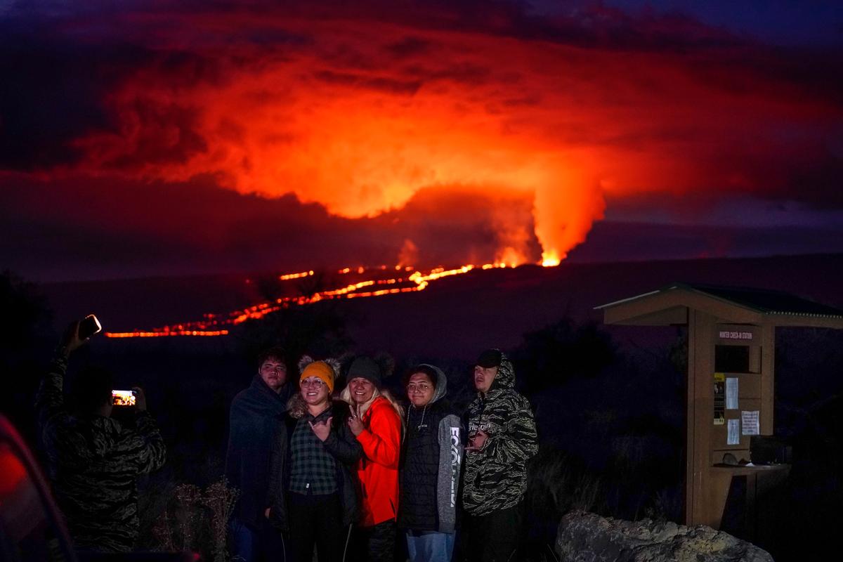 Viewers Flock to Watch Glowing Lava Ooze From Hawaii Volcano