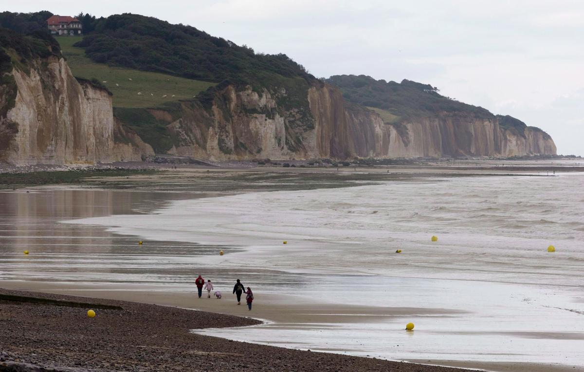Mystery Flag to Mark 80th Anniversary of Disastrous Dieppe Raid on Remembrance Day