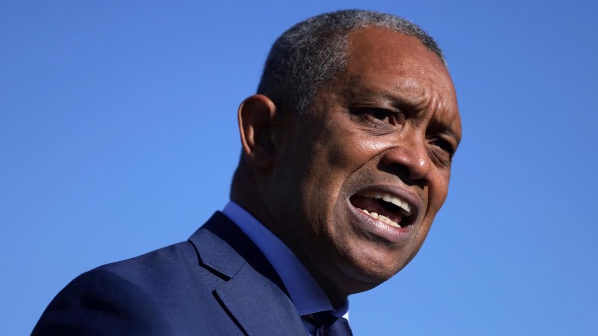 NFL’s Goodell, Commanders Owner Snyder Sued Over ‘Toxic Workplace’ Culture