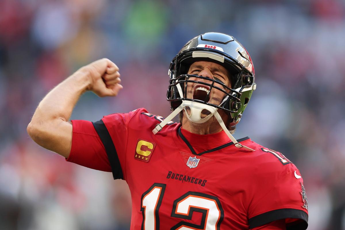 Brady, Bucs Beat Seahawks 21–16 in Historic Germany Game