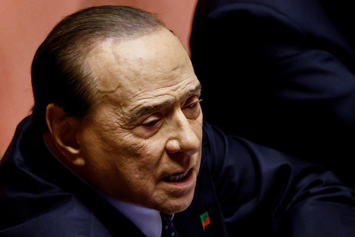 Former Italian Prime Minister Berlusconi Acquitted in Bribery Case