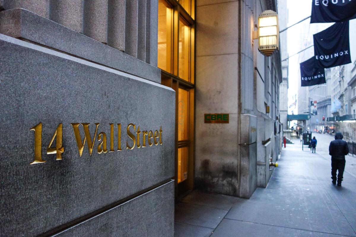 Which Skills Do Financial Analysts Need?