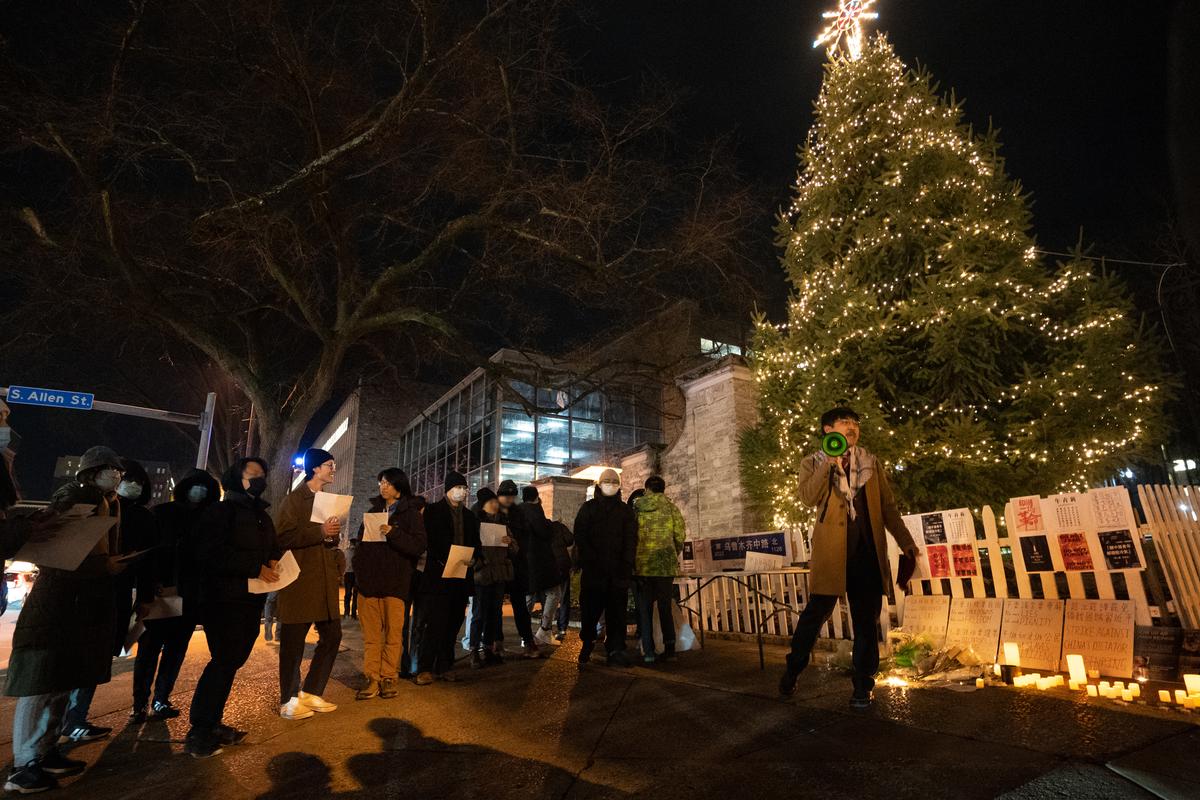 Penn State Chinese Students Rally in Solidarity With White Paper Revolution Protests in China