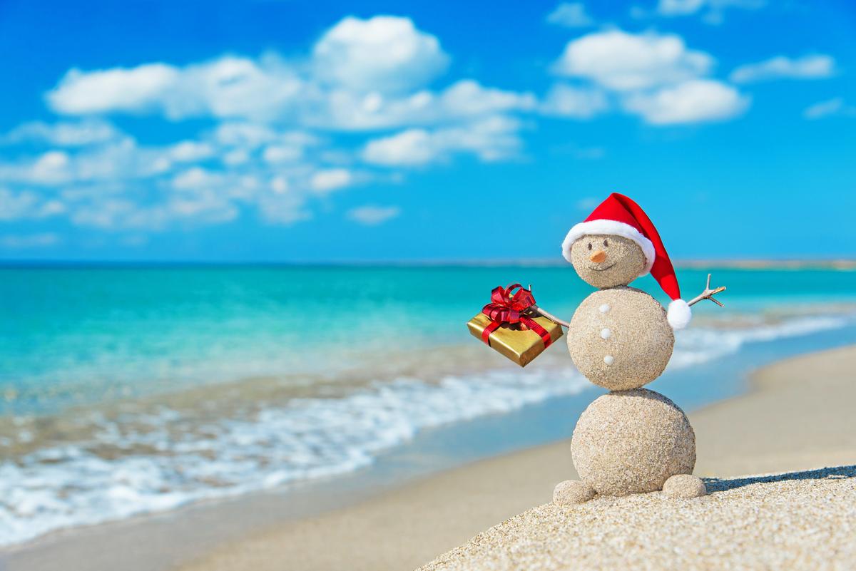 Holiday Gifts for Travelers: 2022