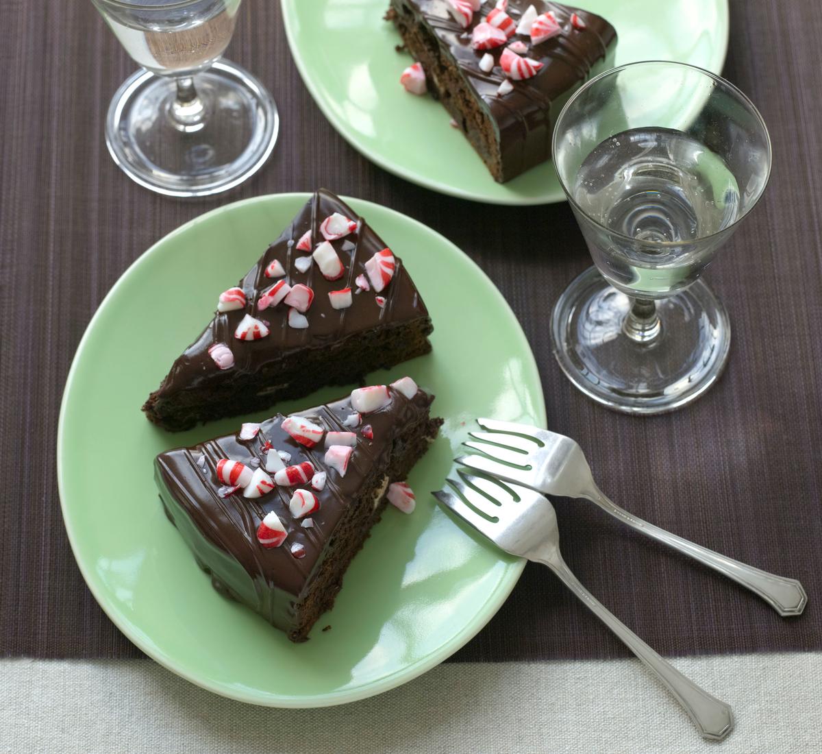 Chocolate Peppermint Cake Features the Ultimate Holiday Flavor Combination