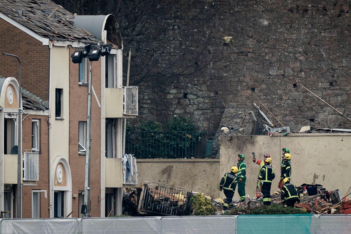 Death Toll in Jersey Fire Rises to 5; 4 Still Missing