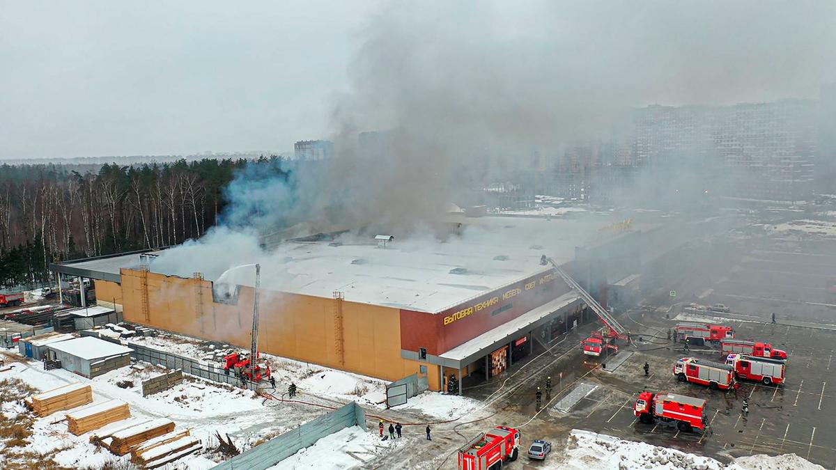 Fire Engulfs Another Moscow Mall, 2nd Such Fire in 4 Days