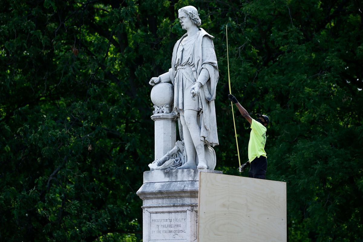 Philadelphia Removes Box Covering Christopher Columbus Statue After Court Ruling