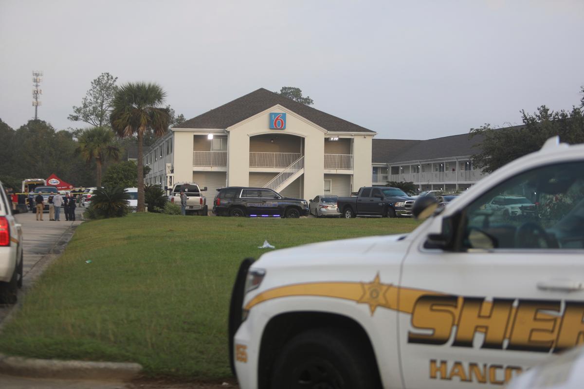 Police: 2 Officers Shot Dead After 30-Minute Talk With Woman