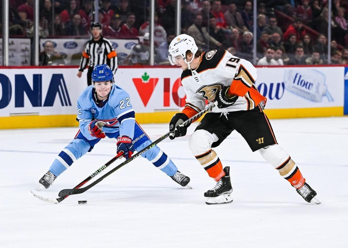 Ducks’ Defense Holds in 5–2 Road Win Over Canadiens