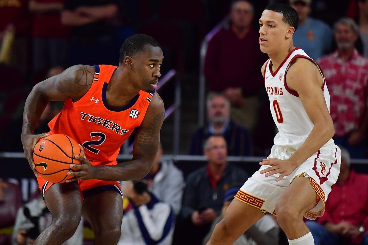 Points Off Turnovers Help USC Upset No. 19 Auburn
