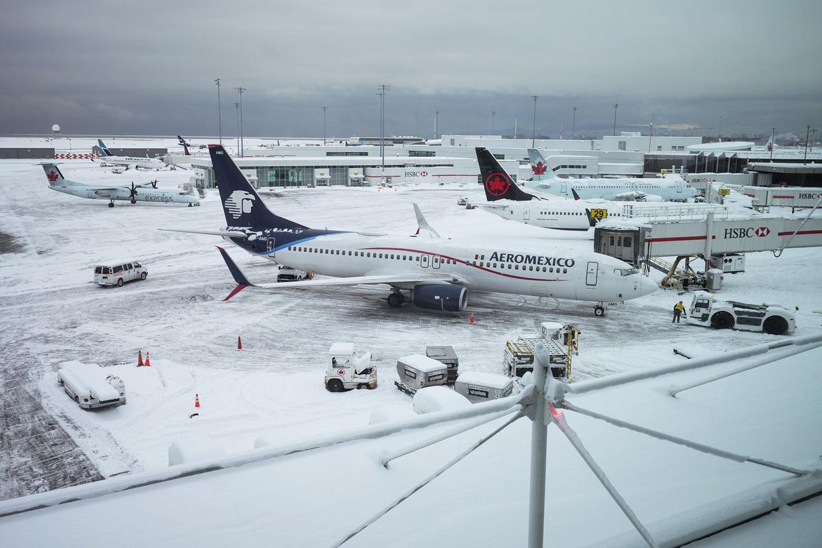 Extreme Cold in Southern BC After Heavy Snow Creates Travel Chaos