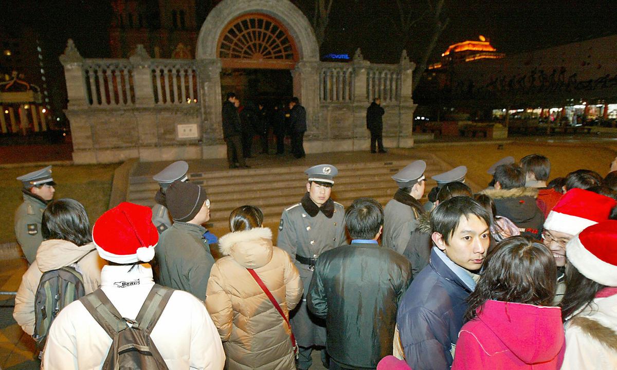 Chinese Police Raid House Church in Chengdu, Arrest 4 People