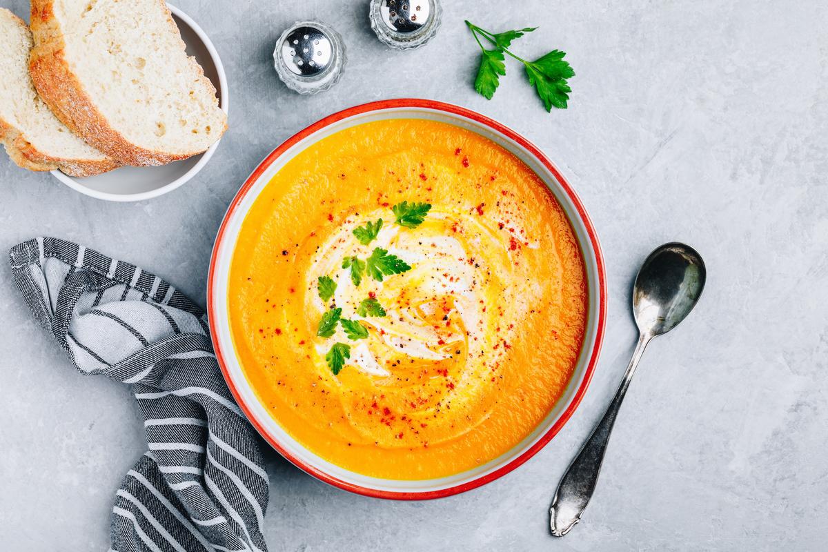 Butternut Squash Soup with Ginger & Garlic (Recipe)